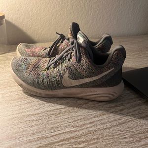 Nike lunarlon running shoes